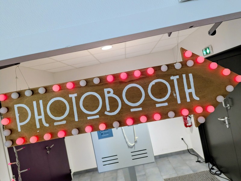 Notre photobooth présent à Viriat : La Revole des Conscrits s’éclate avec Selfie One !